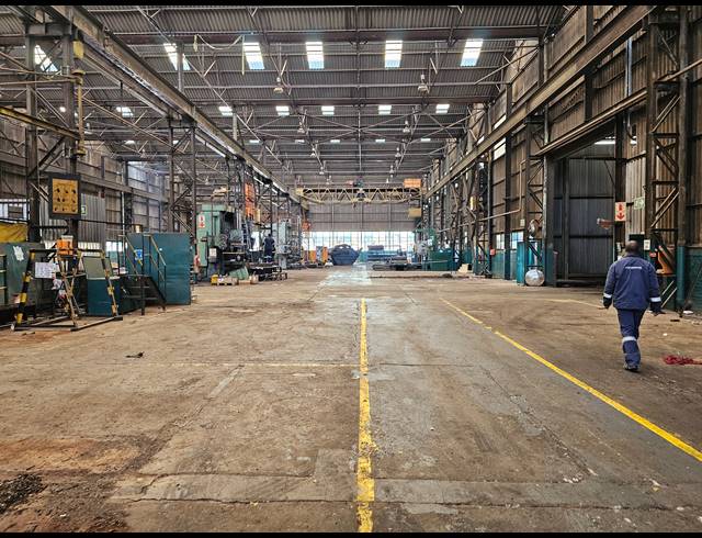 6,700M² FACTORY TO LET IN DUNCANVILLE